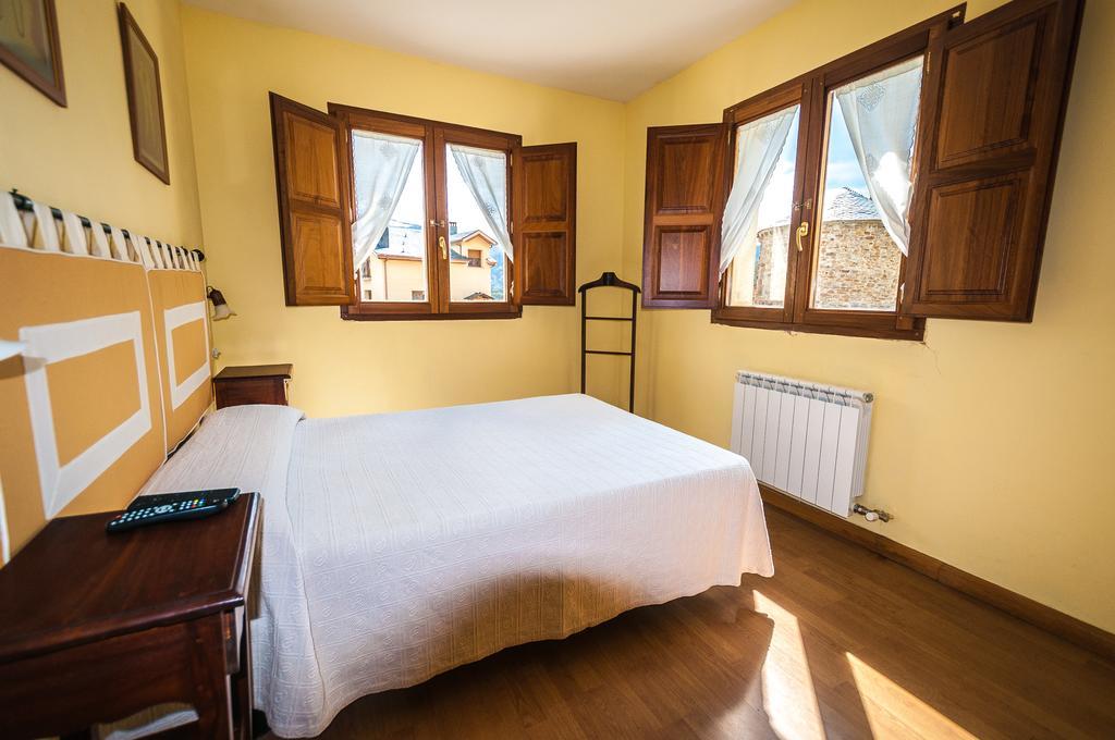 Hotel Rural La Bolera Robles de Laciana Zimmer foto